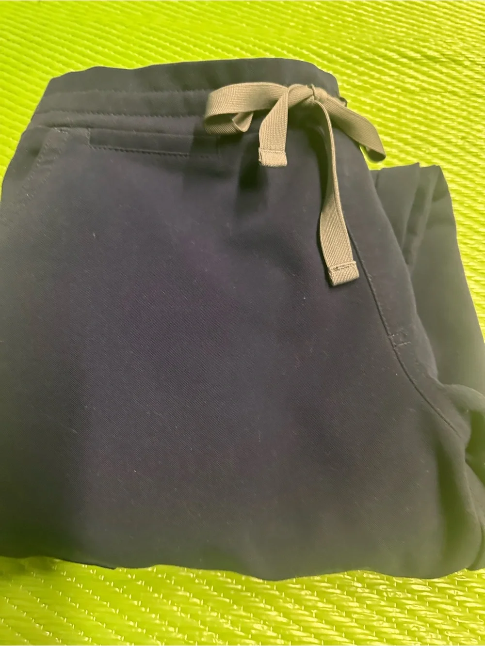Figs Men's Navy Drawstring Utility Joggers